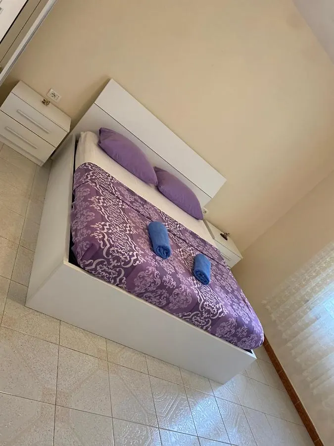 The Hood - Shkodra Backpackers Hostel  Shkoder