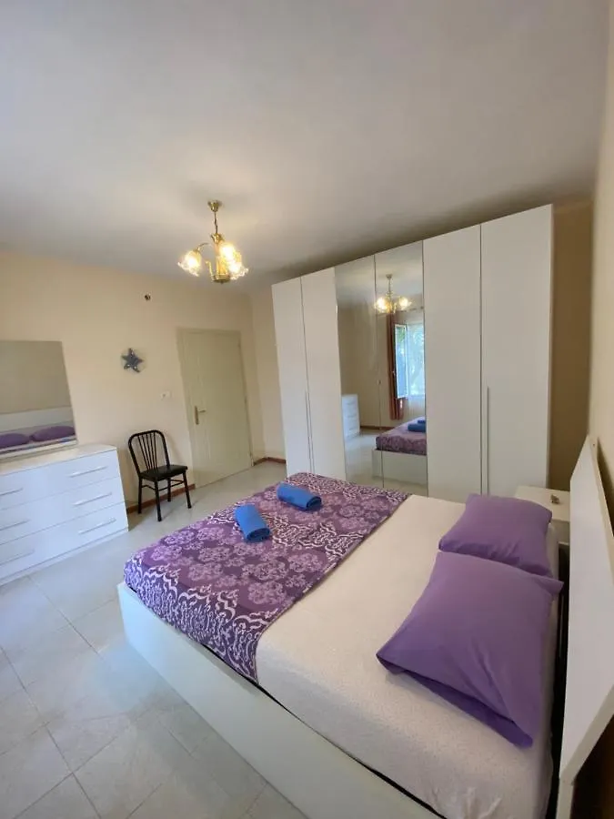 The Hood - Shkodra Backpackers Hostel