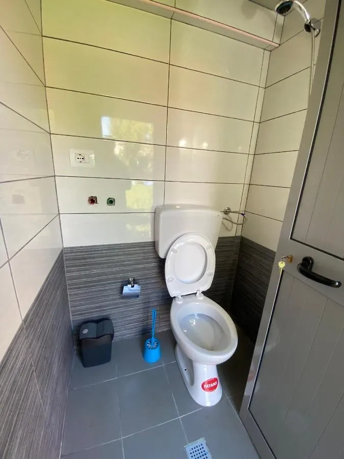 The Hood - Shkodra Backpackers Hostel Shkoder